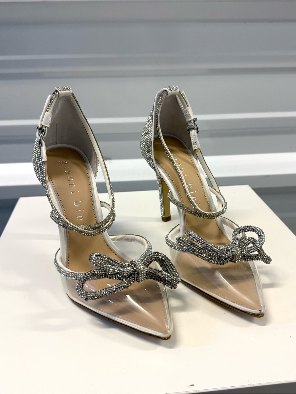Gianni Bini Ezlynn Clear Rose Gold Rhinestone Bow Pointed Toe Pumps Heels  7M